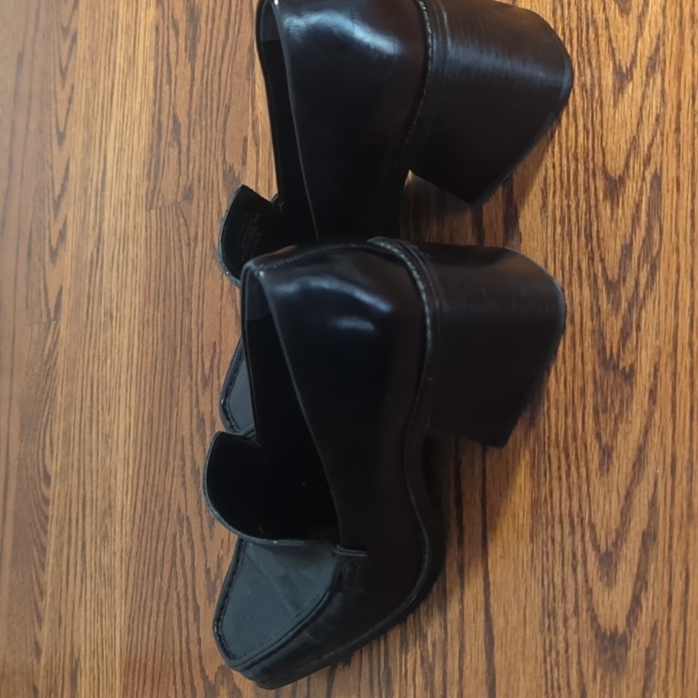 Vince Camuto Black Slip-On Heeled Loafers Square Toe  Polished Finish Sz 8 - Picture 4 of 14